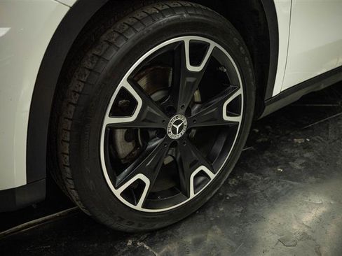 Used 2019 Mercedes-Benz GLA 250 4MATIC image 3