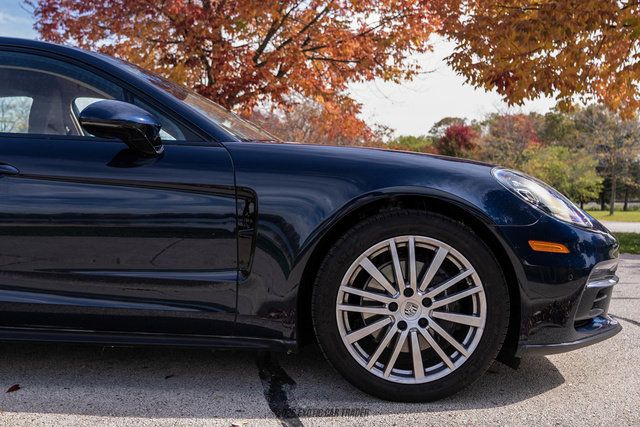 Used 2017 Porsche Panamera 4 AWD/4WD image 9