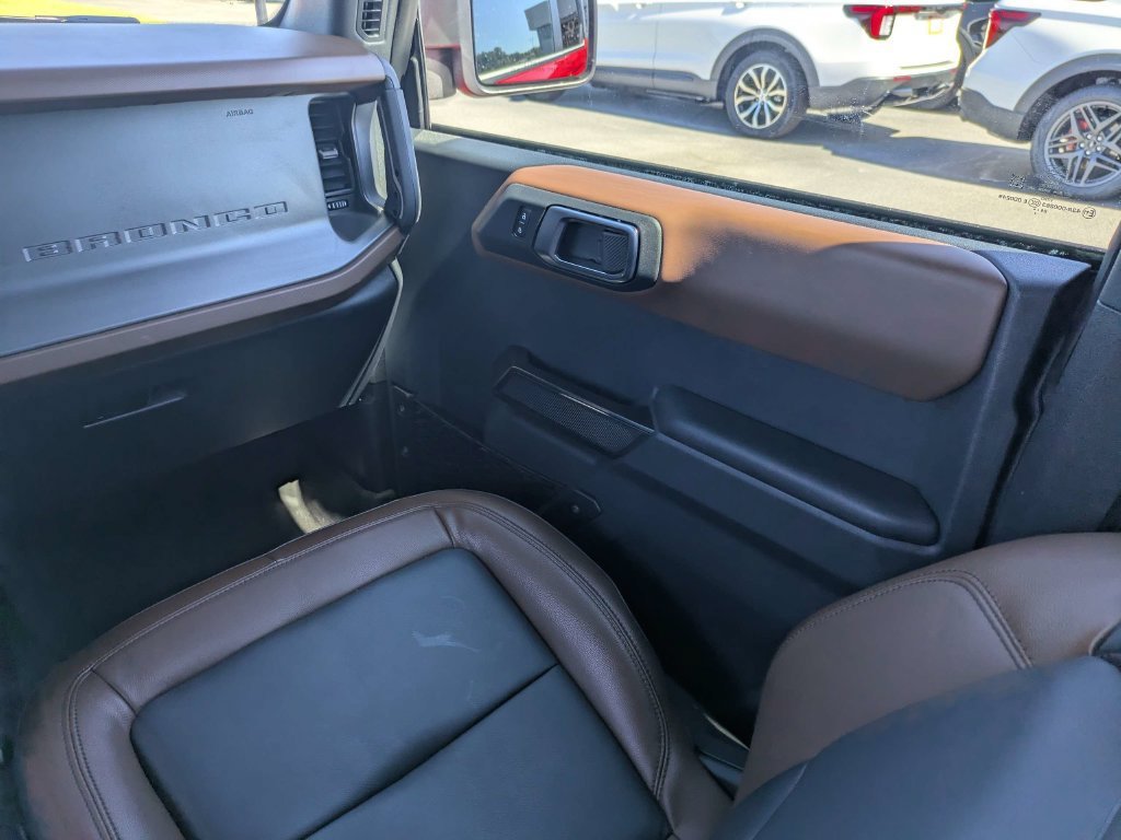 Used 2024 Ford Bronco Outer Banks AWD/4WD image 17