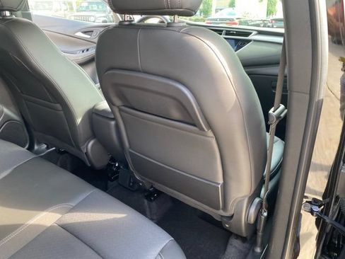 Used 2023 Buick Encore GX Select w/ Sport Touring Package AWD/4WD image 33