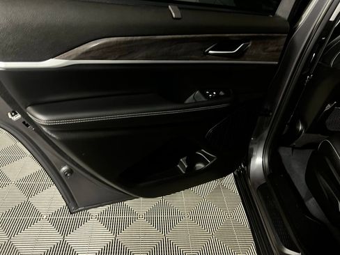 Used 2023 Jeep Grand Cherokee L Limited w/ Luxury Tech Group II image 28