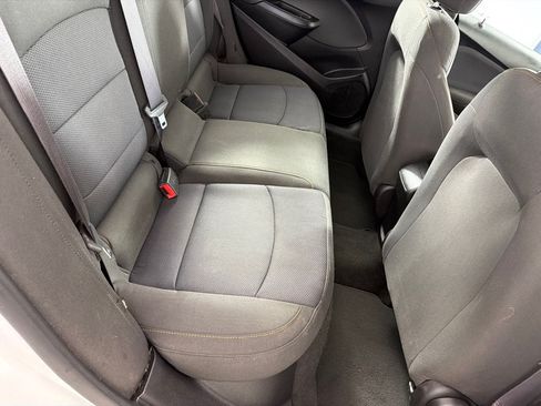 Used 2017 Chevrolet Cruze LS FWD image 21