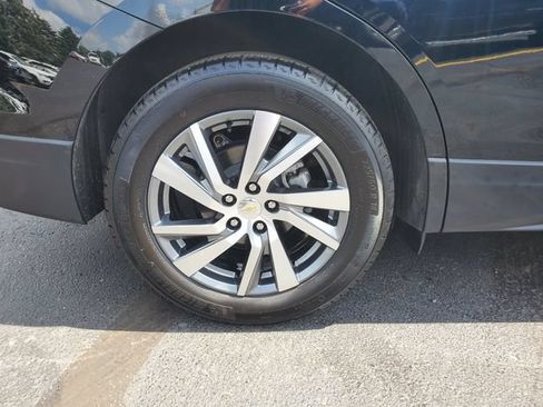 Certified 2024 Chevrolet Equinox Premier AWD/4WD image 9
