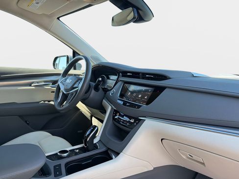 Used 2024 Cadillac XT5 Premium Luxury w/ LPO, Floor Liner Package FWD image 25