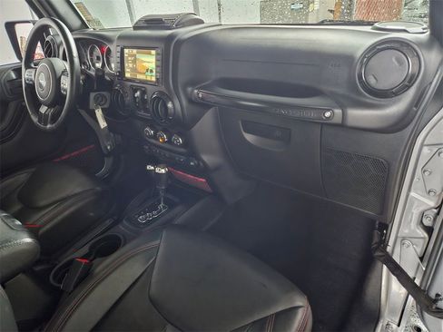 Certified 2017 Jeep Wrangler Unlimited Rubicon image 19