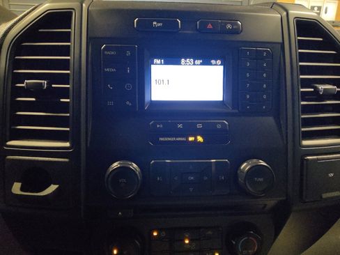 Used 2018 Ford F150 XL w/ Equipment Group 101A Mid RWD image 25