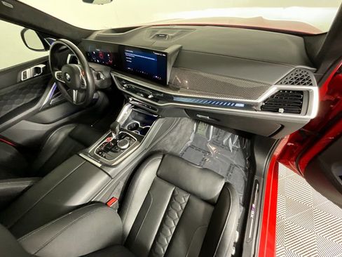 Used 2025 BMW X6 M Competition w/ Executive Package image 19