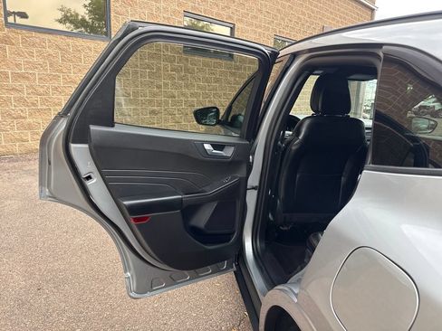 Used 2024 Ford Escape ST-Line AWD/4WD image 18