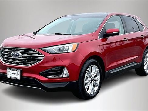 Used 2020 Ford Edge Titanium image 2