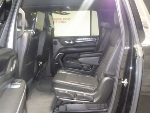 Used 2021 GMC Yukon XL Denali w/ Advanced Technology Package AWD/4WD image 8