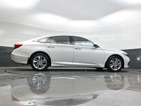 Used 2019 Honda Accord LX image 34