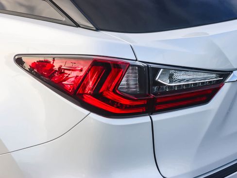 Certified 2020 Lexus RX 350 FWD w/ Premium Package image 8