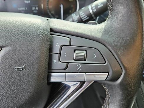 Certified 2025 Cadillac XT6 Premium Luxury FWD image 19