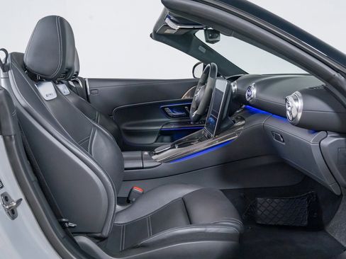 Used 2022 Mercedes-Benz SL 63 AMG 4MATIC image 36