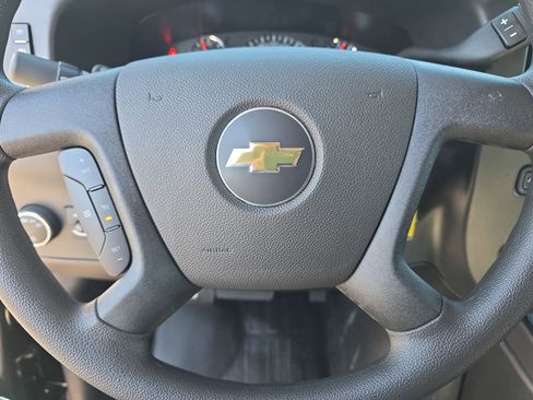 New 2025 Chevrolet Express 2500 Work Van image 26