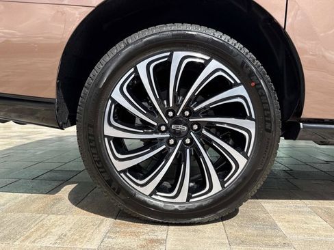 New 2025 Lincoln Navigator L Black Label image 34