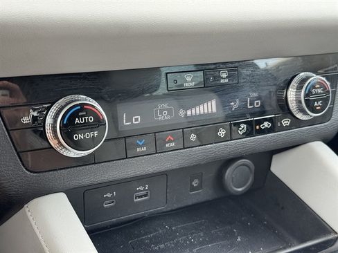 Used 2022 Mitsubishi Outlander SEL AWD/4WD image 19