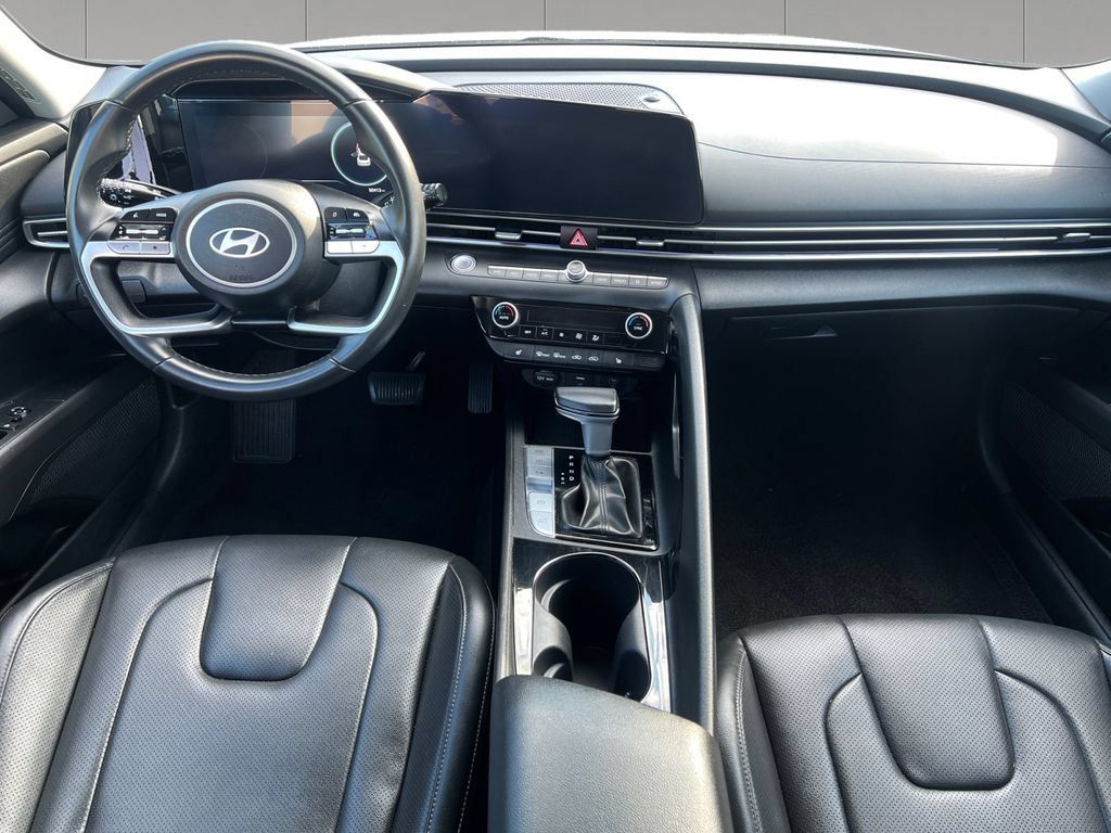 Used 2024 Hyundai Elantra Limited FWD image 12