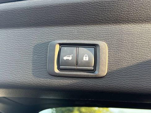 Used 2025 Mitsubishi Outlander SE AWD/4WD image 18