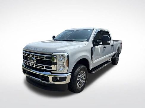 Used 2025 Ford F250 XLT w/ FX4 Off-Road Package AWD/4WD image 7