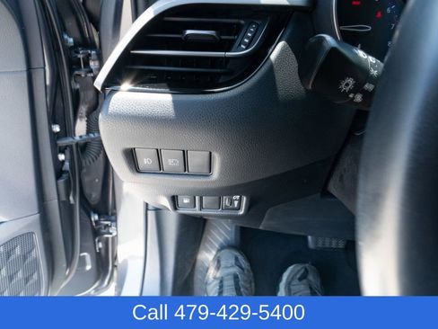 Used 2019 Toyota C-HR Limited FWD image 27