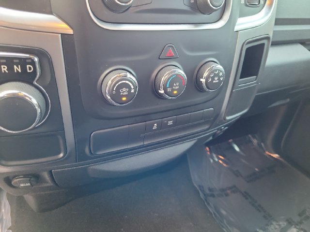 Used 2021 RAM 1500 Classic SLT RWD image 28