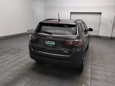 Used 2019 Jeep Compass Latitude FWD image 7