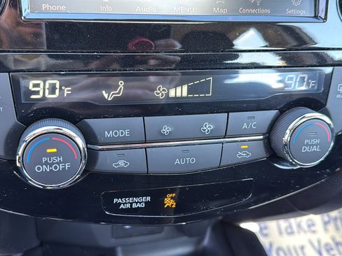 Certified 2022 Nissan Rogue Sport SL w/ Premium Package image 16