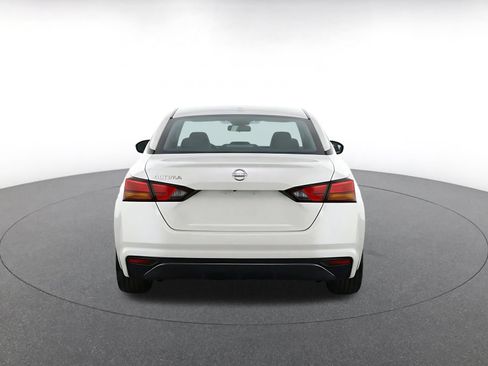 Used 2025 Nissan Altima 2.5 SV FWD image 7