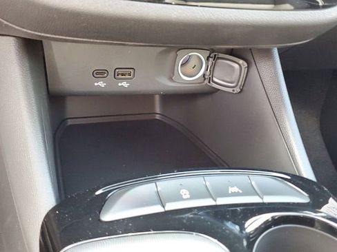 New 2026 Buick Envista Sport Touring w/ Convenience I Package FWD image 23