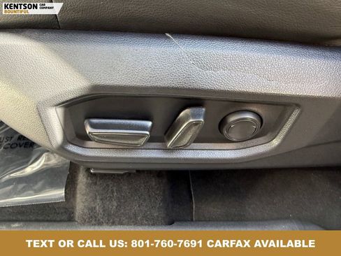 Used 2025 Toyota Tundra SR5 w/ SR5 Premium Package AWD/4WD image 27