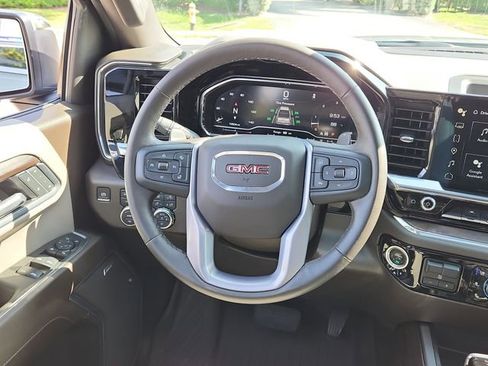 Certified 2025 GMC Sierra 1500 SLT w/ SLT Premium Plus Package AWD/4WD image 15