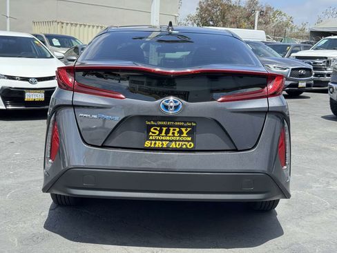 Used 2020 Toyota Prius Prime LE FWD image 13
