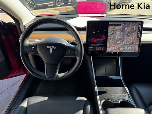 Used 2018 Tesla Model 3 Long Range image 15