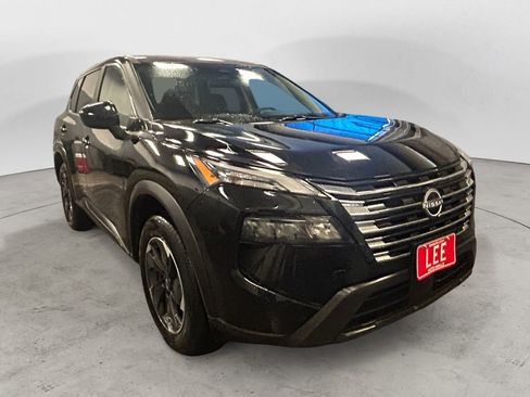 Used 2026 Nissan Rogue SV AWD/4WD image 8