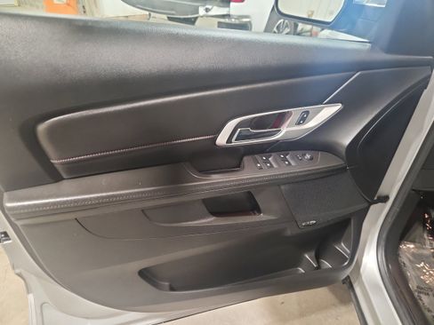 Used 2016 GMC Terrain SLT image 11