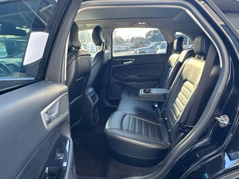 Used 2019 Ford Edge SEL w/ Equipment Group 201A image 22