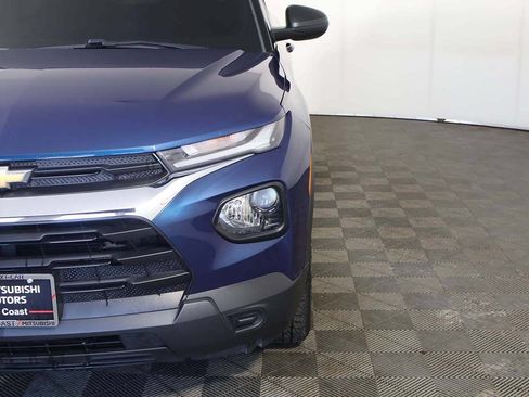 Used 2021 Chevrolet TrailBlazer LS AWD/4WD image 12