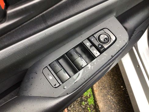 Used 2024 Toyota Prius LE FWD image 14