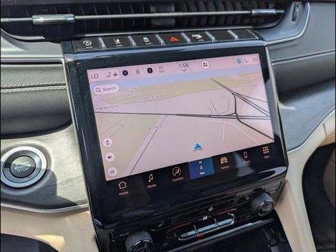 Used 2023 Jeep Grand Cherokee L Limited image 10