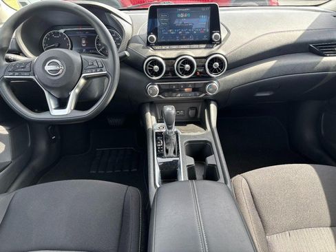 Used 2025 Nissan Sentra SV FWD image 14