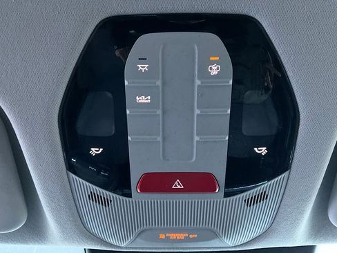 Used 2025 Kia K4 LXS image 16