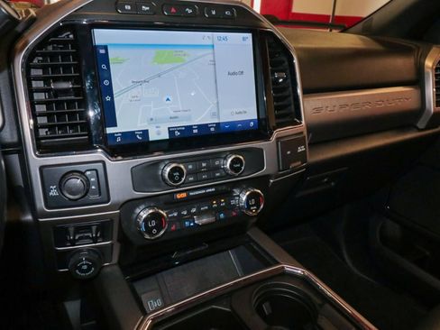 Used 2022 Ford F250 Platinum w/ FX4 Off-Road Package image 20