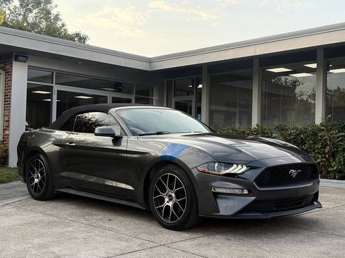 Used 2018 Ford Mustang Premium RWD image 8
