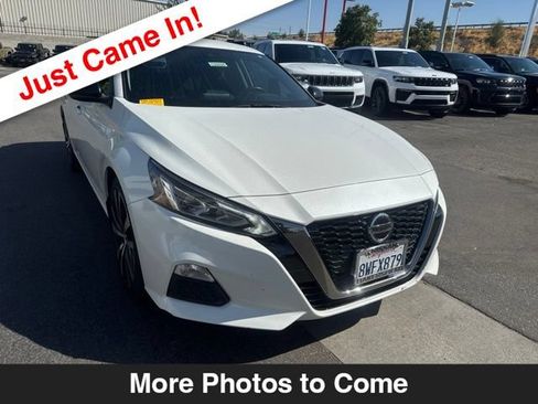 Used 2021 Nissan Altima 2.5 SR FWD image 8
