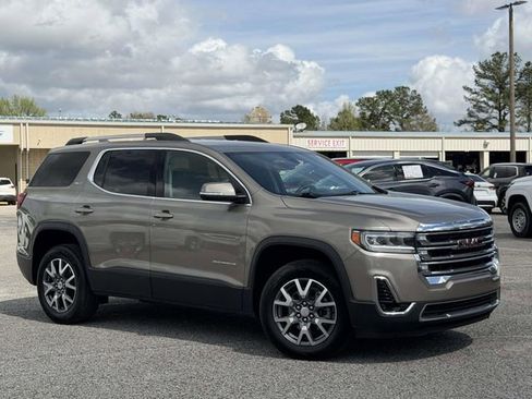 Used 2023 GMC Acadia SLT FWD image 3