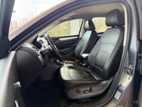 Used 2012 Volkswagen Passat 2.5 SE image 8