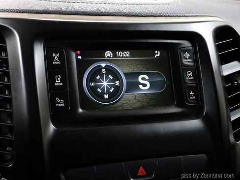 Used 2014 Jeep Cherokee Latitude AWD/4WD image 18