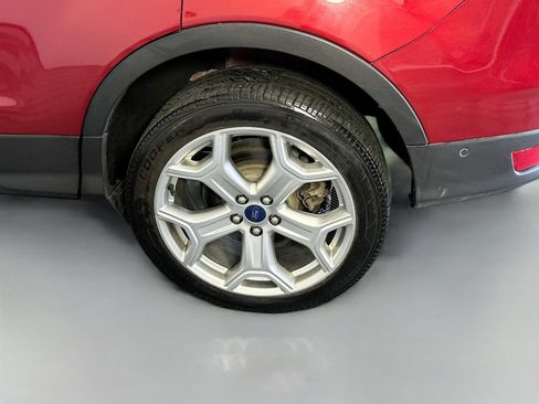 Used 2019 Ford Escape Titanium AWD/4WD image 30