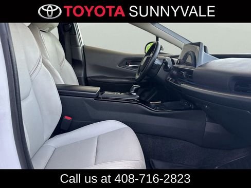 Used 2024 Toyota Prius XLE FWD image 20
